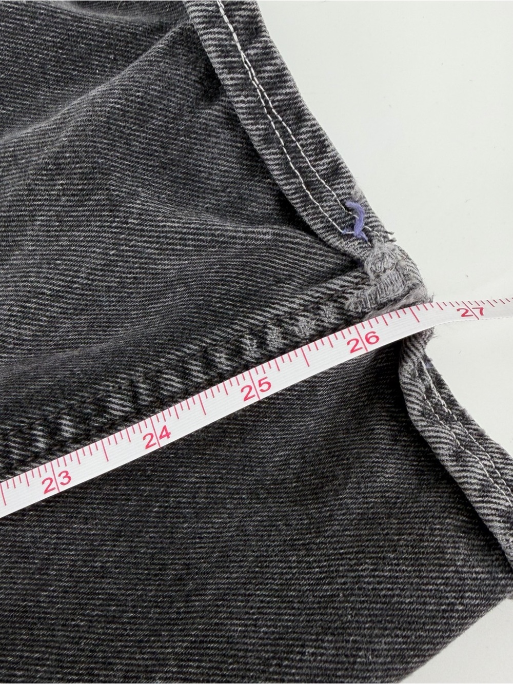 Vtg Levi's 550 Faded Black Relaxed Tapered Jeans 36x32 Hemmed Short Fit 36x26 - Picture 8 of 11